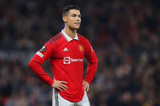 Fabrizio Romano: Man United cấm Ronaldo trở lại Carrington