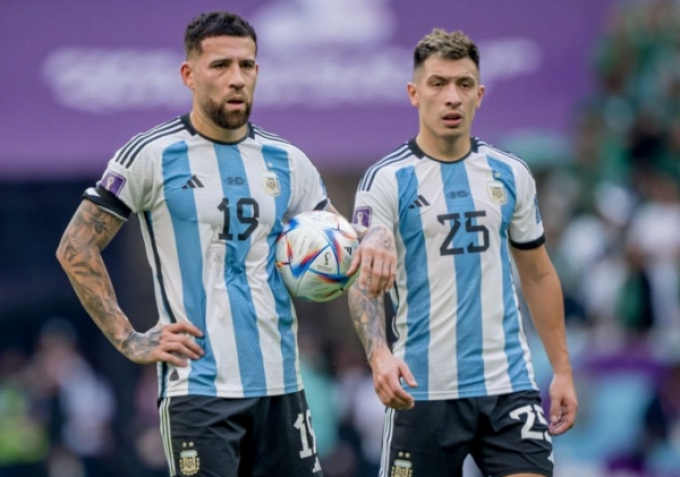 Argentina thua đau, fan Man United điên tiết tố cáo tội ác