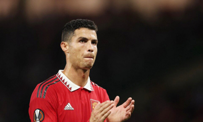 Ronaldo chế giễu MU trước khi chính thức hủy hợp đồng