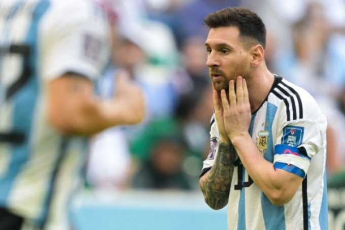 Thua ngược sửng sốt, Messi nói thẳng 2 sai lầm của Argentina