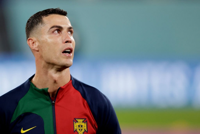 Ronaldo bật khóc trong ngày ra quân World Cup