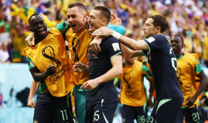 Hạ Tunisia, Australia cắt chuỗi trận không thắng tại World Cup