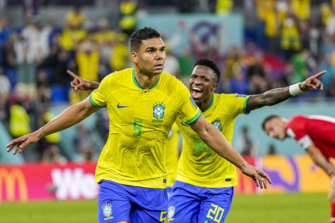 Casemiro lập siêu phẩm giúp Brazil đi tiếp: Fan MU phát cuồng, Neymar nói lời chắc nịch
