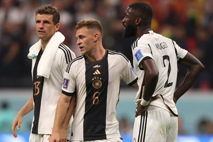 ĐT Đức tiếp tục loại từ vòng bảng World Cup: Số phận mình đừng đưa người khác quyết