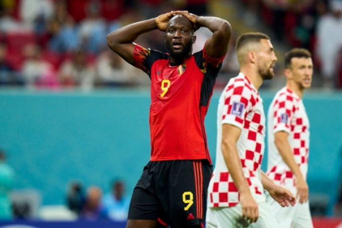 Trở thành thảm họa tệ nhất World Cup chỉ sau 45 phút, Lukaku ôm mặt khóc ròng