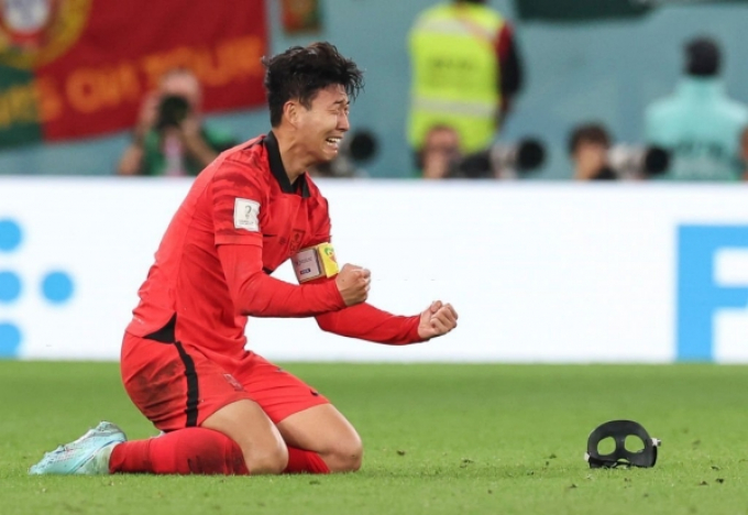 Son Heung-min phô diễn đẳng cấp, Hàn Quốc mãnh liệt rạng danh châu Á ở World Cup