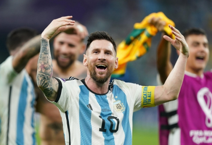 Thua Argentina, HLV tuyển Úc đánh giá tầm cỡ của Messi