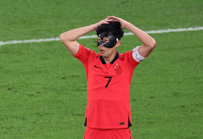 Neymar không phải Ronaldo, Hàn Quốc đã trở lại... mặt đất
