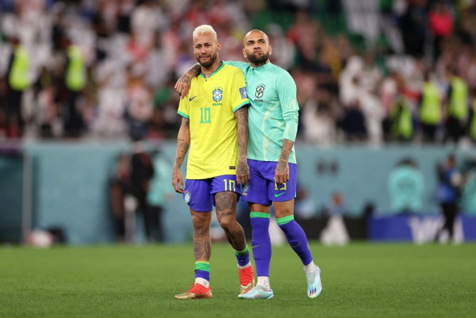 Giọt nước mắt của Neymar sau khi Brazil ngậm ngùi rời Qatar
