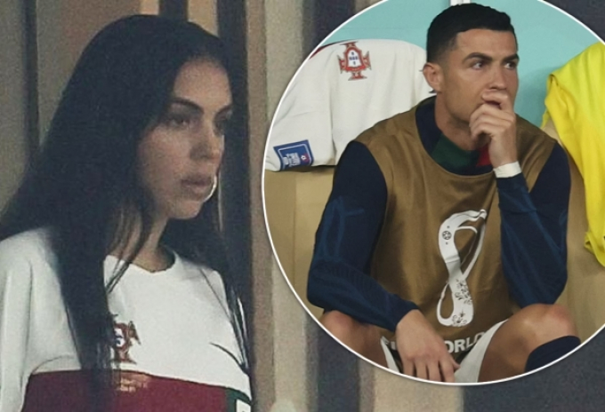 Bạn gái Ronaldo chỉ trích HLV Santos