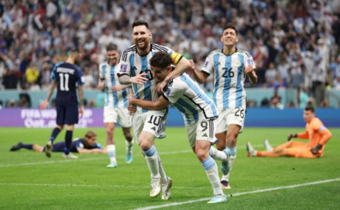 Phá lưới Croatia, Messi xác lập 2 cột mốc lịch sử tại World Cup