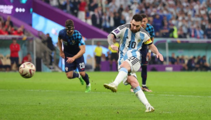 Phá lưới Croatia, Messi xác lập 2 cột mốc lịch sử tại World Cup