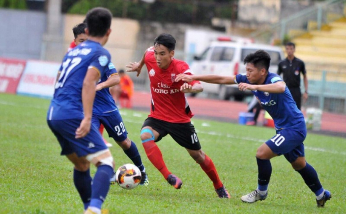 Đinh Văn Hùng và con đường chông gai theo đuổi nghiệp bóng đá