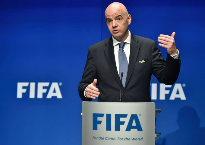 FIFA thay đổi thể thức Club World Cup, Super League của bố già Perez phá sản?