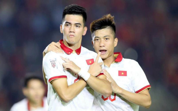 Vì sao Quang Hải phải rời sân sớm trong trận gặp Lào?