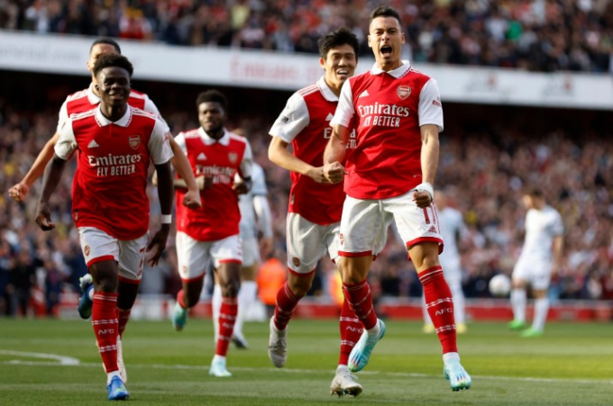 Patrice Evra xếp Arsenal vào hàng ngũ 3 đội mạnh nhất NHA