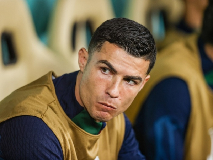 Ronaldo lại quay xe, khẳng định không sang Ả Rập thi đấu