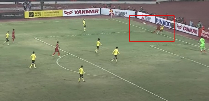 Vì sao ĐT Việt Nam được hưởng quả penalty trận Malaysia?