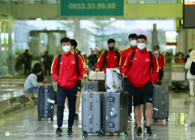 ĐT Việt Nam bị delay chuyến bay, thầy Park ra điều kiện xả trại ngày cuối năm