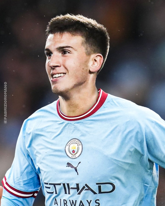 Tài năng trẻ: Maximo Perrone - Tân binh người Argentina của Man City là ai?