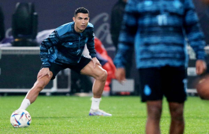 Ronaldo mắc sai lầm trên sân tập, trợ lý HLV Al Nassr tiết lộ điều khó tin