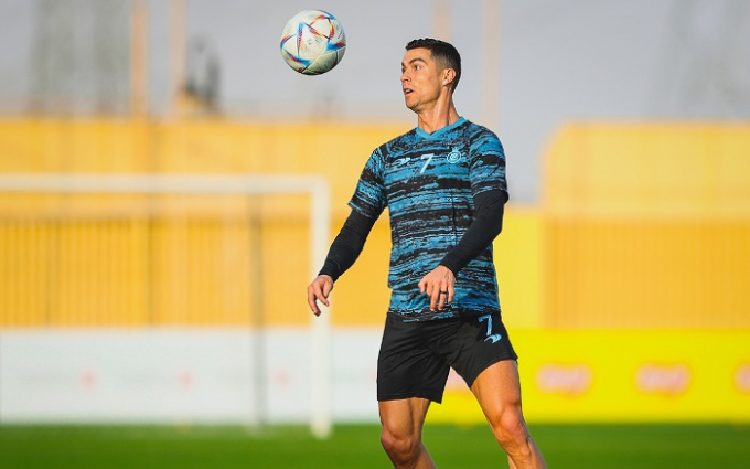 Lộ thời điểm Ronaldo ra mắt màu áo mới