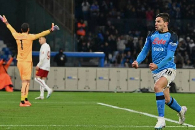 Osimhen xử lý thiên tài, Napoli bỏ túi 3 điểm kịch tính trước Roma