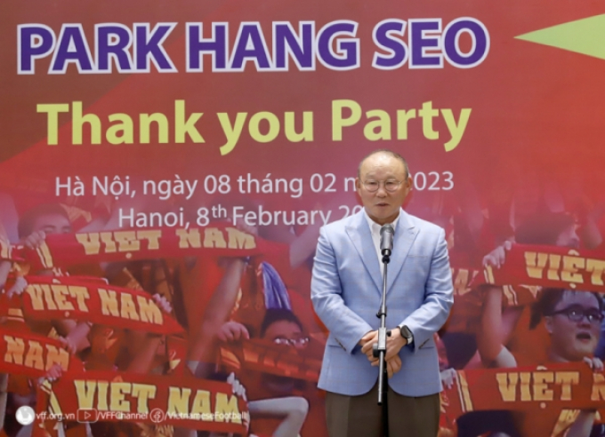 Thầy Park nhận 2 bằng khen cao quý, nói lời yêu sau cùng với bóng đá Việt Nam