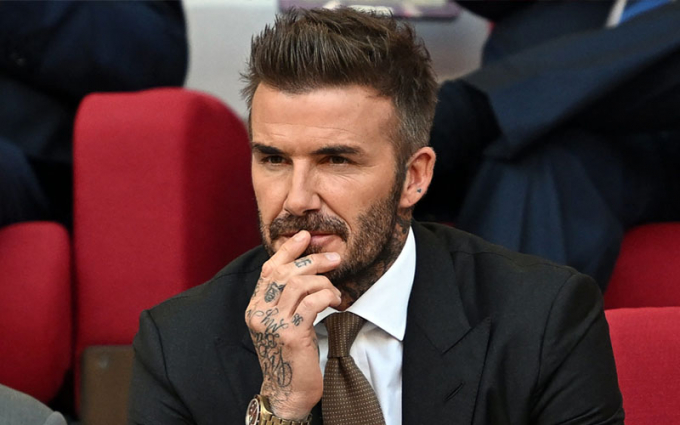 Beckham từ chối tham gia vào cuộc tình ngang trái sặc mùi tiền tại Old Trafford