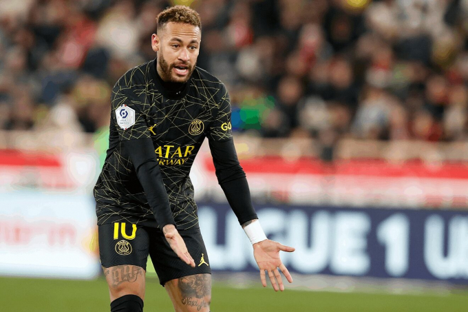 Bóng ma World Cup đang hủy hoại sự nghiệp của Neymar