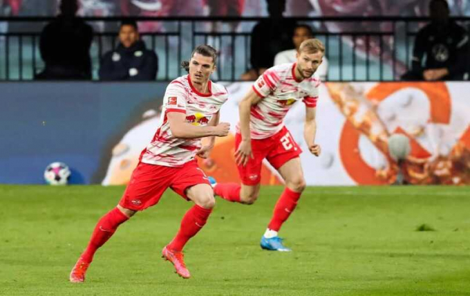 M.U rộng đường mua đứt Sabitzer vì Bayern đã chọn xong người thay thế