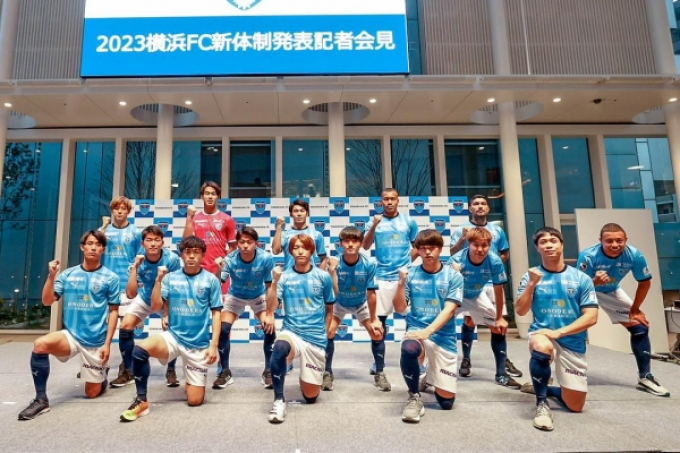 HLV Yokohama FC giải thích nguyên nhân Công Phượng không được đăng ký thi đấu