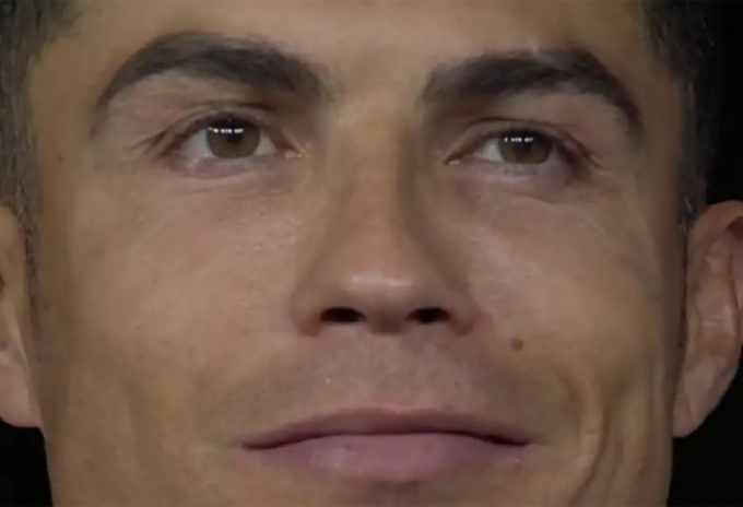 Ronaldo nổi đóa với đồng đội, sút bay chai nước sau khi Al Nassr bại trận