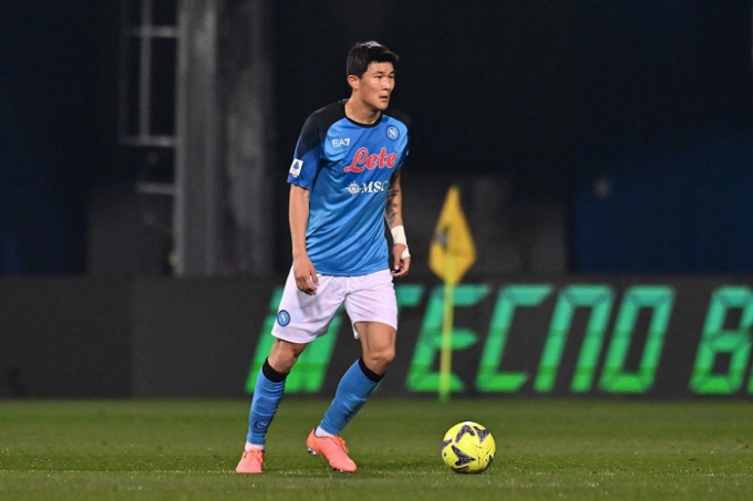 Quyết sở hữu Kim Min-Jae, Man Utd gửi lời đề nghị siêu to khổng lồ tới Napoli