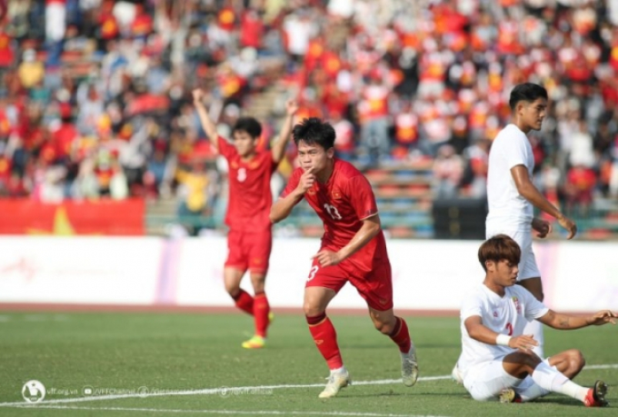 HLV Troussier chỉ ra hạn chế của cầu thủ trẻ Việt Nam so với Indonesia, Thái Lan