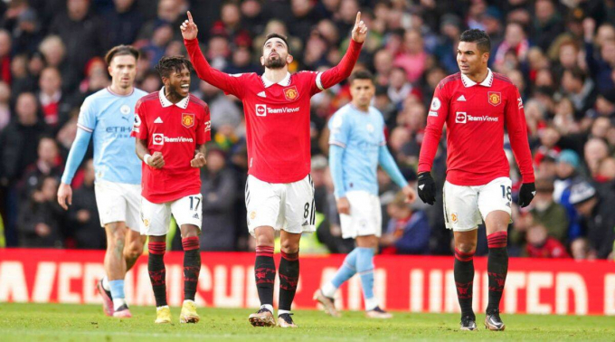 Cơ hội nào giúp Man United cản bước Man City ăn 3?