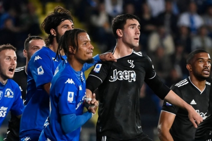 Tin dữ ập đến, Juventus nguy to, rơi 5 bậc trên BXH Serie A
