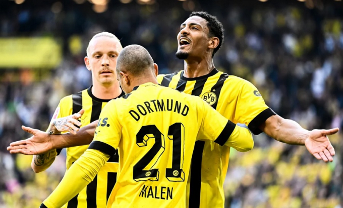 Dortmund và giấc mơ Bundesliga: Tưởng rất gần nhưng ngờ đâu rất xa