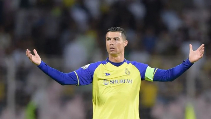 Ở lại Al Nassr, Ronaldo có thể đối đầu với đại gia Việt Nam tại sân chơi châu lục