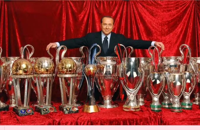 Cựu chủ tịch AC Milan, Silvio Berlusconi qua đời