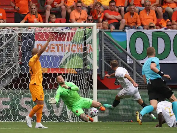 Khuất phục Hà Lan sau cơn mưa bàn thắng, Ý bảo toàn thứ hạng Nations League