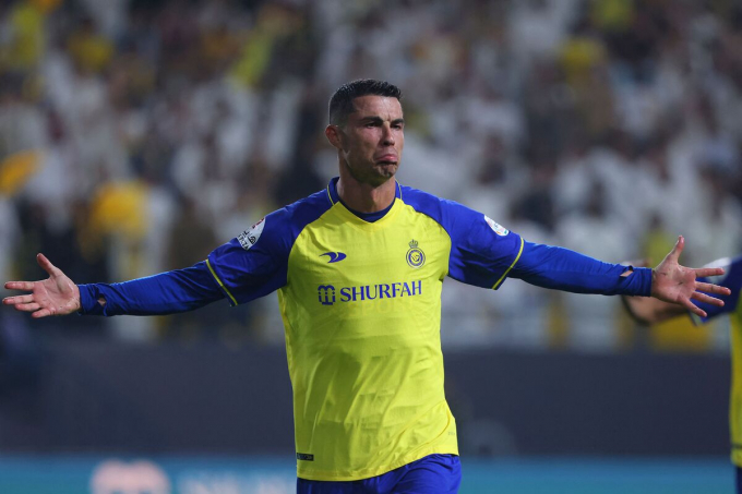 Al Nassr quyết tạo song sát hàng công, Ronaldo gặp lại đối thủ truyền kiếp