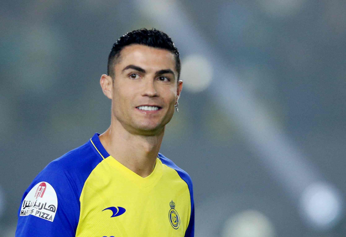 Top 10 cầu thủ nhận lương cao nhất ở Saudi Pro League: Ronaldo chễm chệ số 1, đồng đội cũ theo sát