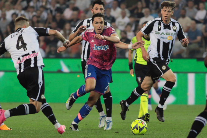 Sợ bị UEFA trừng phạt, Juventus cam tâm bỏ giải