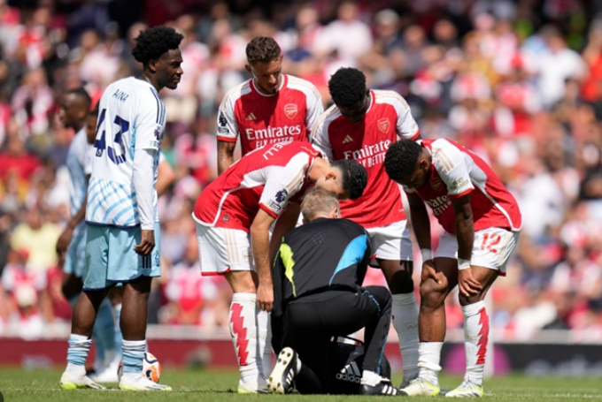 Hệ lụy cho Arsenal khi Timber chấn thương