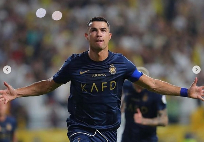 Ronaldo lập thêm một kỷ lục vĩ đại, tuyên chiến với bóng đá thế giới ở tuổi 38