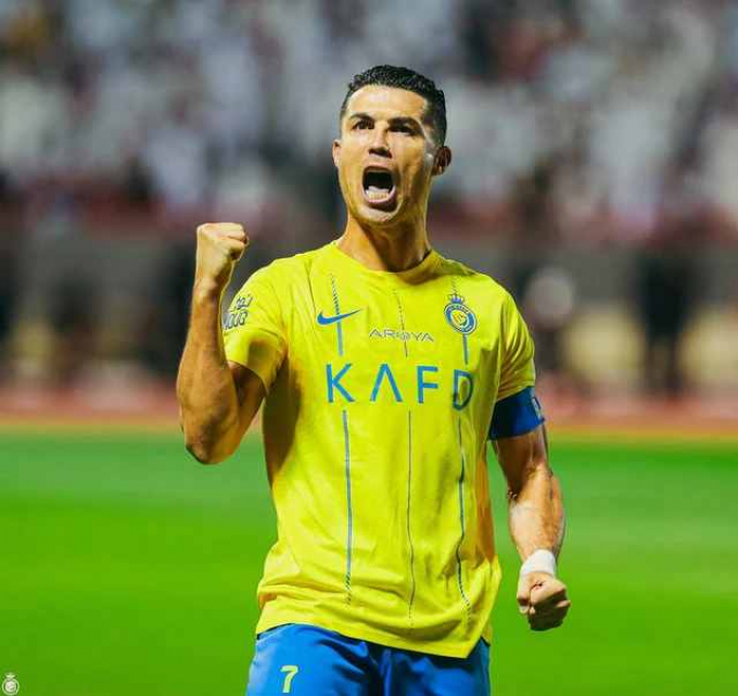 Ronaldo giúp Al Nassr bay cao trận thứ 6 liên tiếp, tiệm cận cột mốc cực khủng