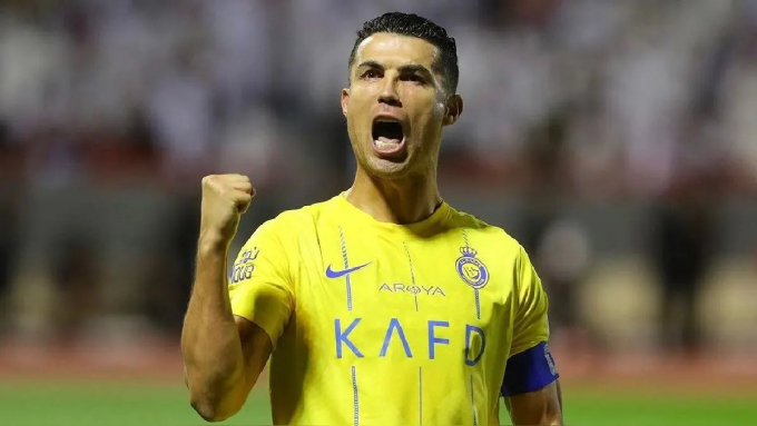 Nghi ngờ động cơ của Ronaldo tới Saudi Arabia chơi bóng, Ibrahimovic phán câu xanh rờn