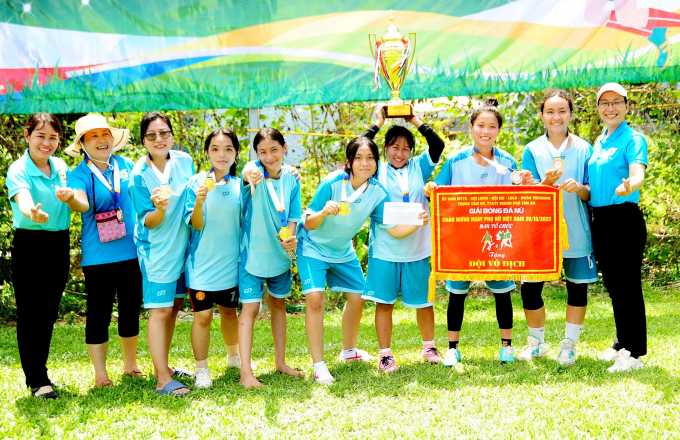 Đội nữ Lợi Bình Nhơn vô địch giải chào mừng ngày Phụ nữ Việt Nam
