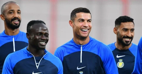 Nguyện rời châu Âu, gia nhập Al Nassr vì Ronaldo: Đồng đội mới 'tỏ tình', khẳng định CR7 là số 1